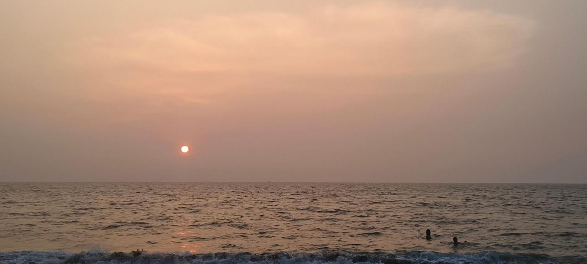 Peace And Love Beach Homestay Alappuzha Экстерьер фото